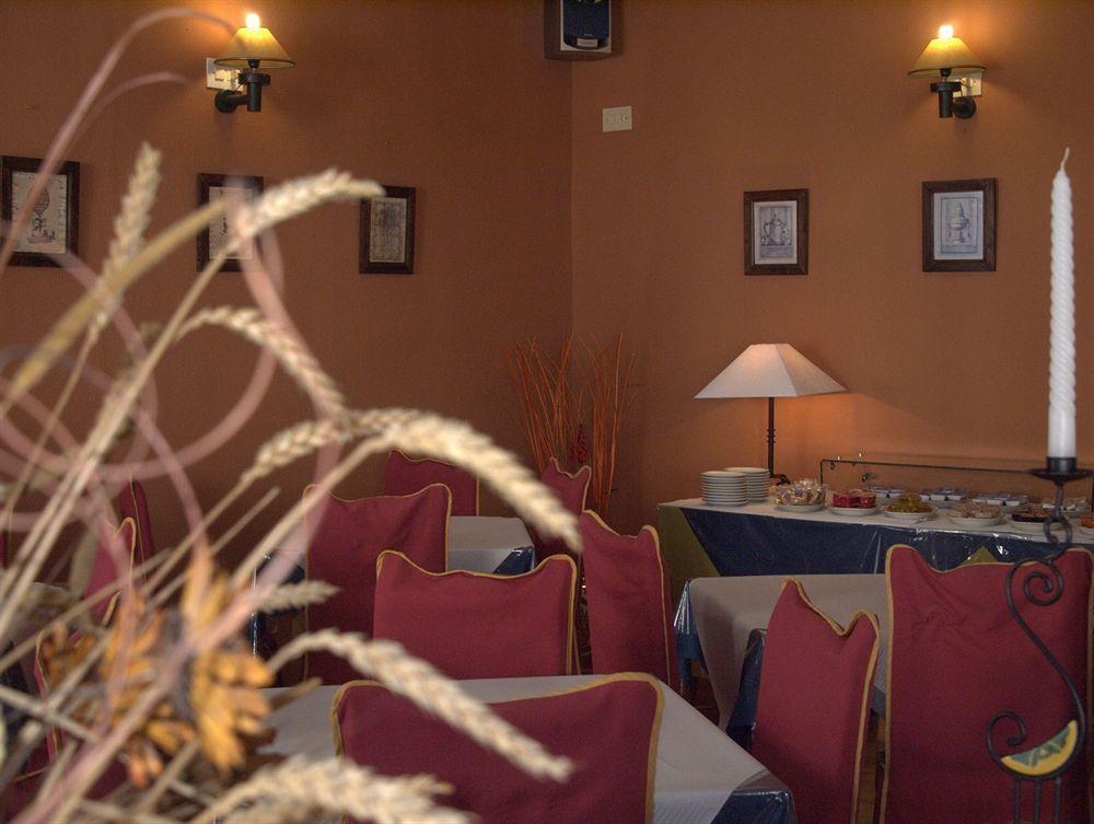 Hotel Tres Jotas Conil Conil De La Frontera Restaurant photo
