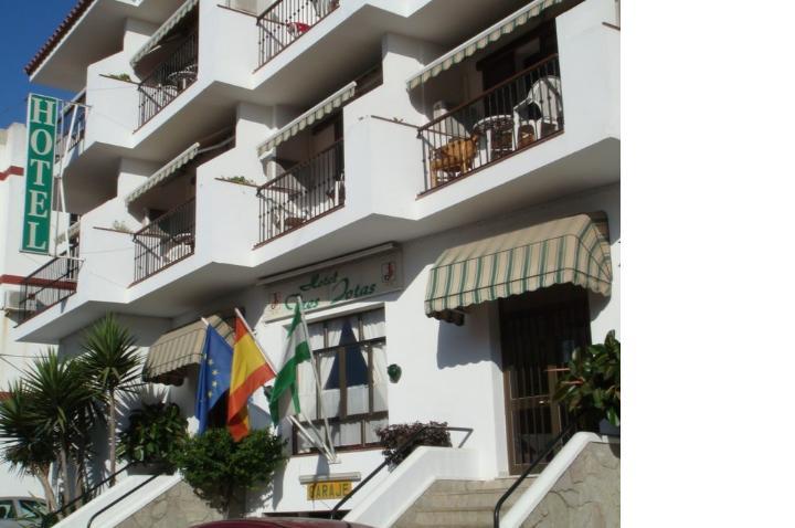 Hotel Tres Jotas Conil Conil De La Frontera Exterior photo