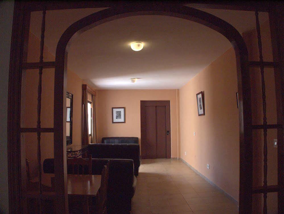 Hotel Tres Jotas Conil Conil De La Frontera Exterior photo